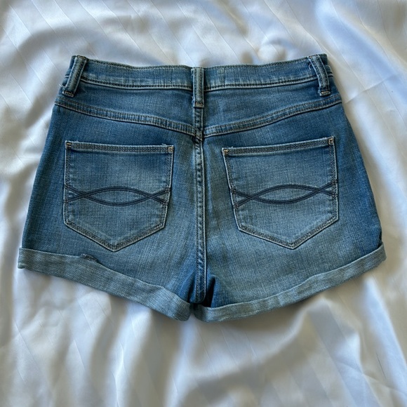 Abercrombie & Fitch high rise jeans shorts - Picture 2 of 2
